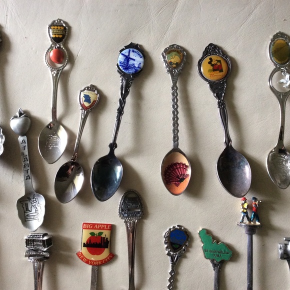 Decorative Spoons Lot of 25 - Picture 6 of 6